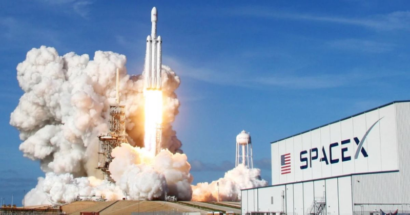 Сколько принесла $1000, вложенная в акции компании SpaceX месяц назад?