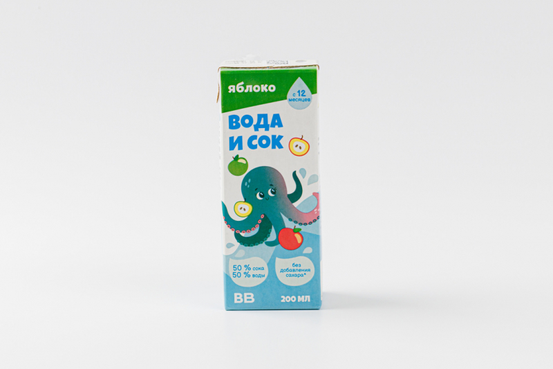 Напиток сокосодержащий "Вода и&nbsp;сок" яблоко, 200&nbsp;мл