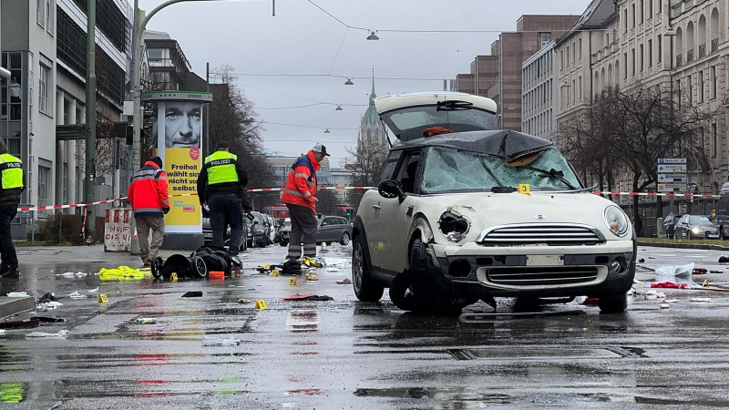 Число пострадавших при наезде на людей в Мюнхене выросло до 28